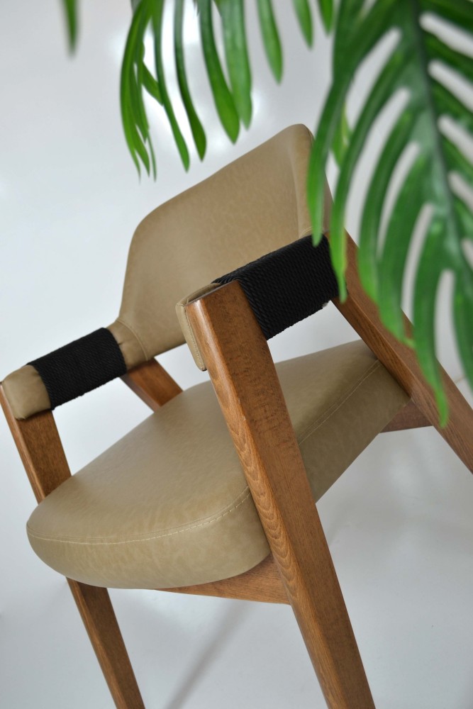 Artemis Chair