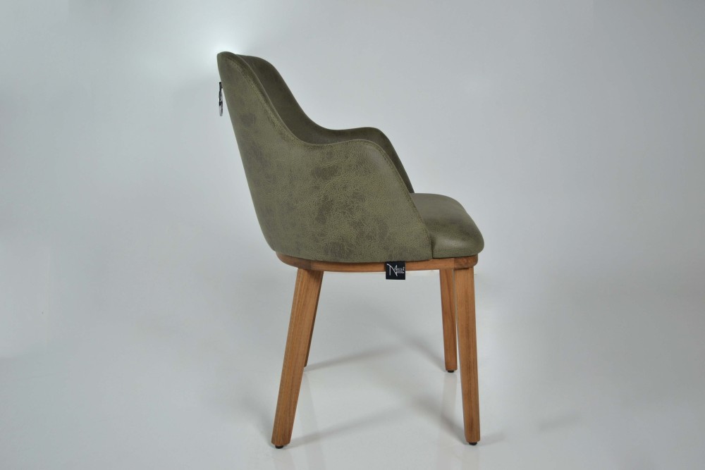 Zeus Chair