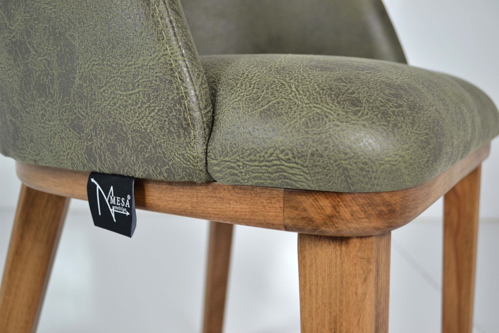 Zeus Chair